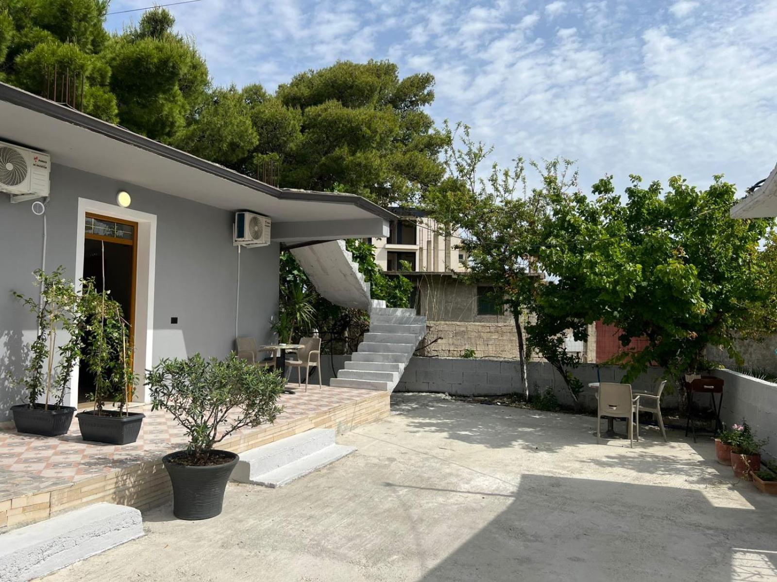 Guesthouse Vlorë Esterno foto